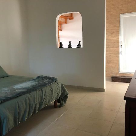 Bienvenue Chez Suzy Bed and Breakfast Saint-Quentin-de-Baron Esterno foto